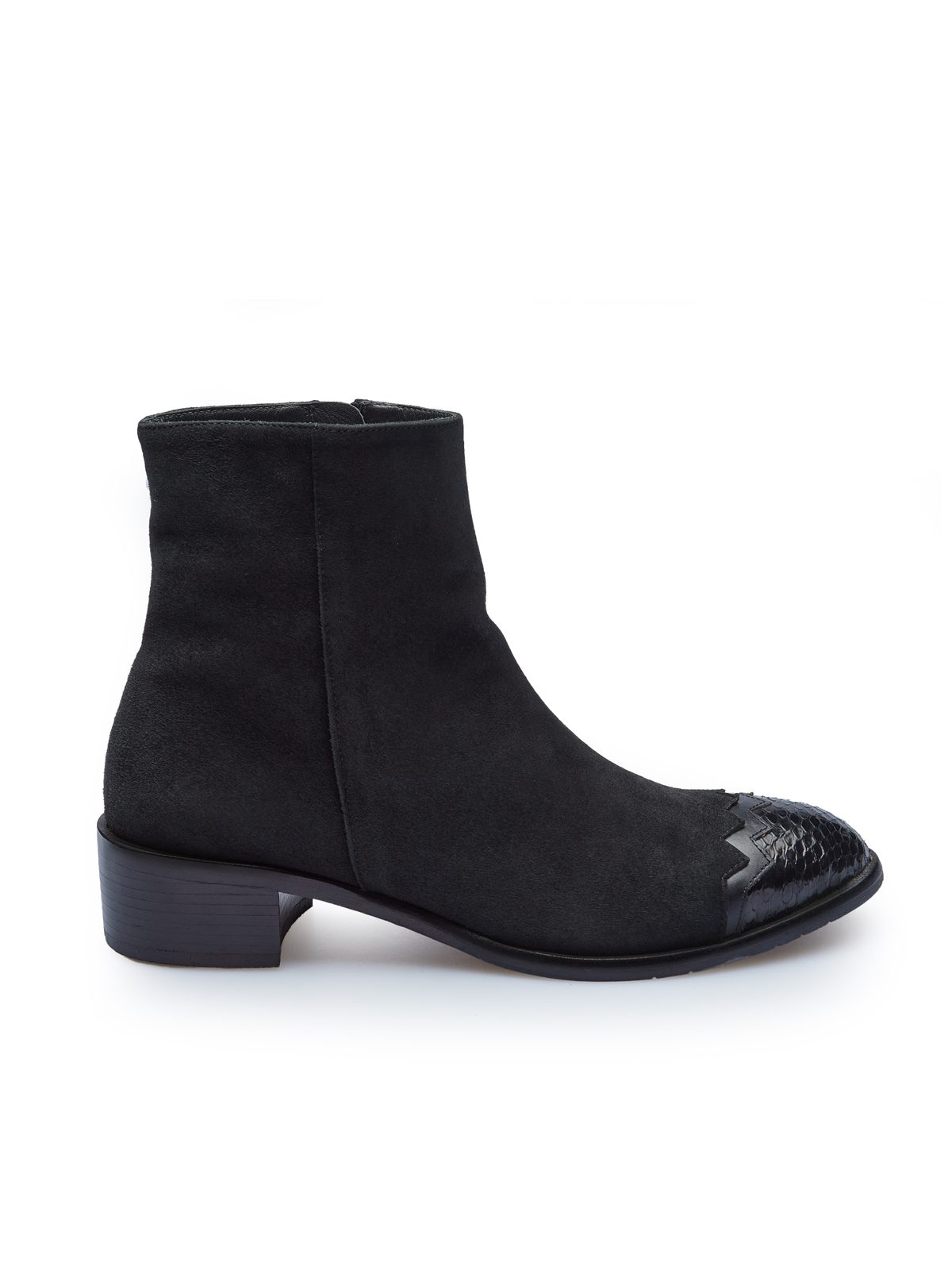 Archipeago Black Boot